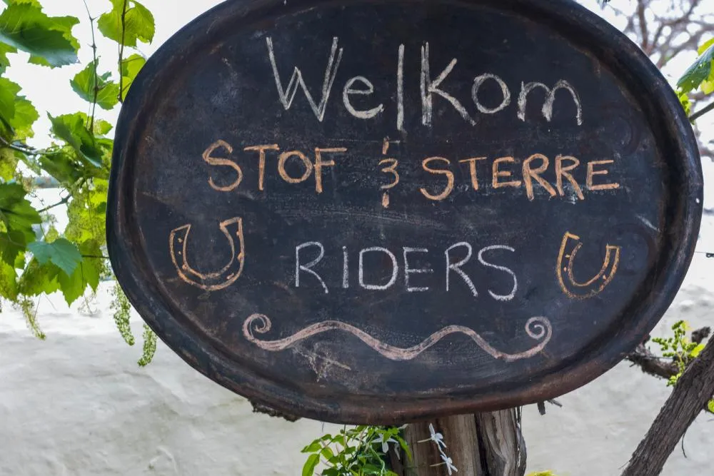 welkom-stof-sterre-riders-sign-doornkraal.webp